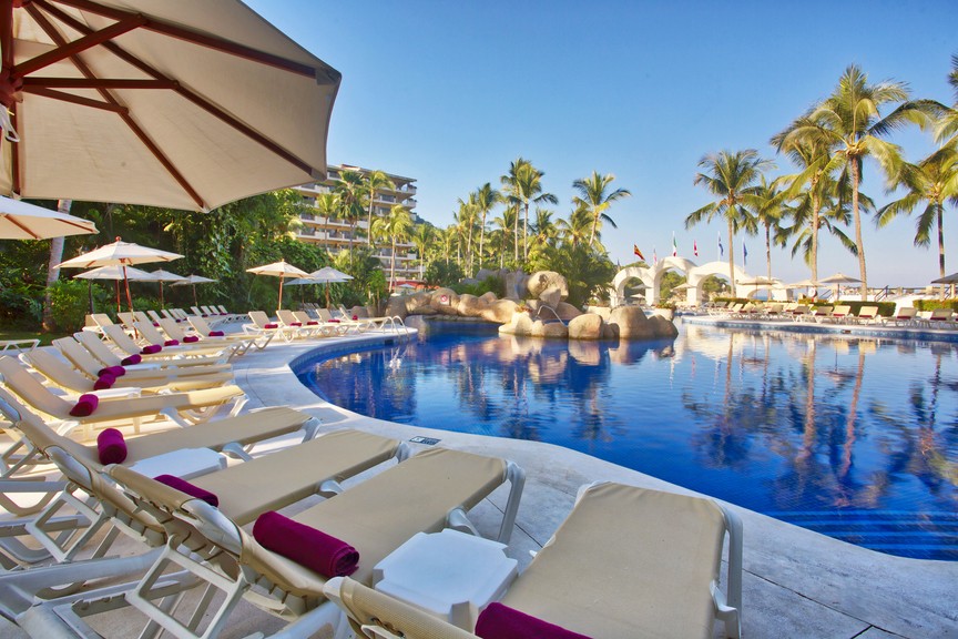 Tailor made tours packages hotels cars Barcelo Puerto Vallarta